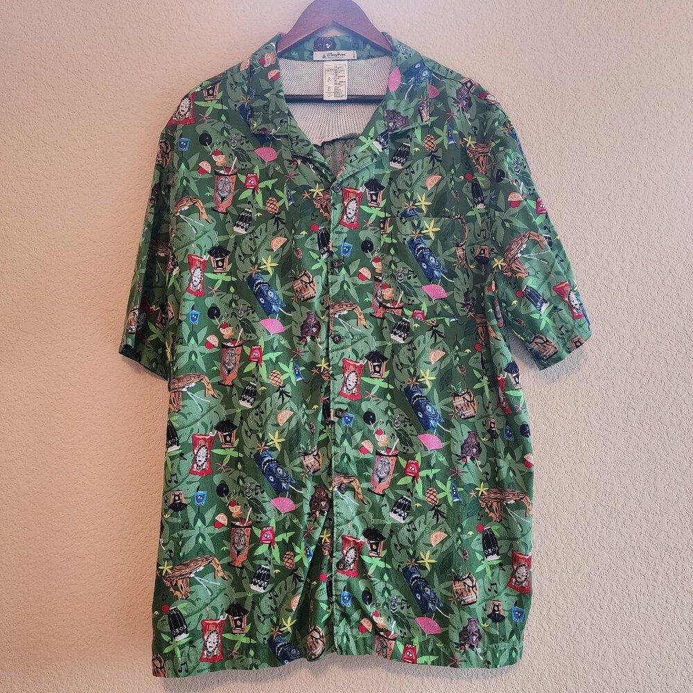 Disney Parks Trader Sam's Grog Grotto Tiki Mug Button-up - XL